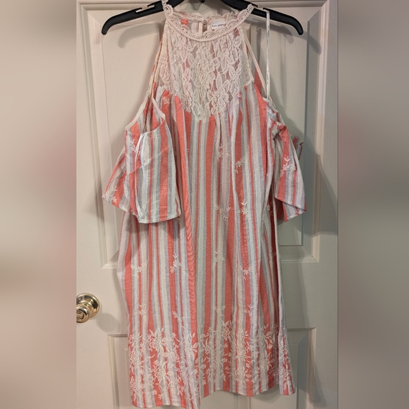 Blu Pepper Dresses & Skirts - Embroidered dress